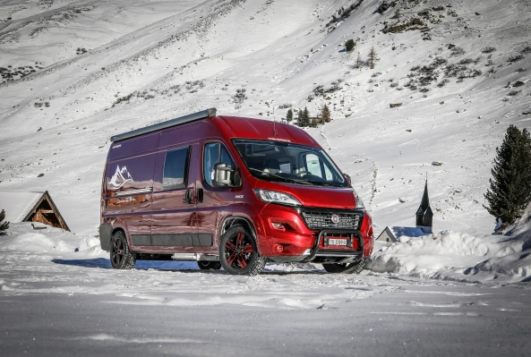 PAROZ AG-Kastenwagen-Campingbus-Schnee- Berge- Winter